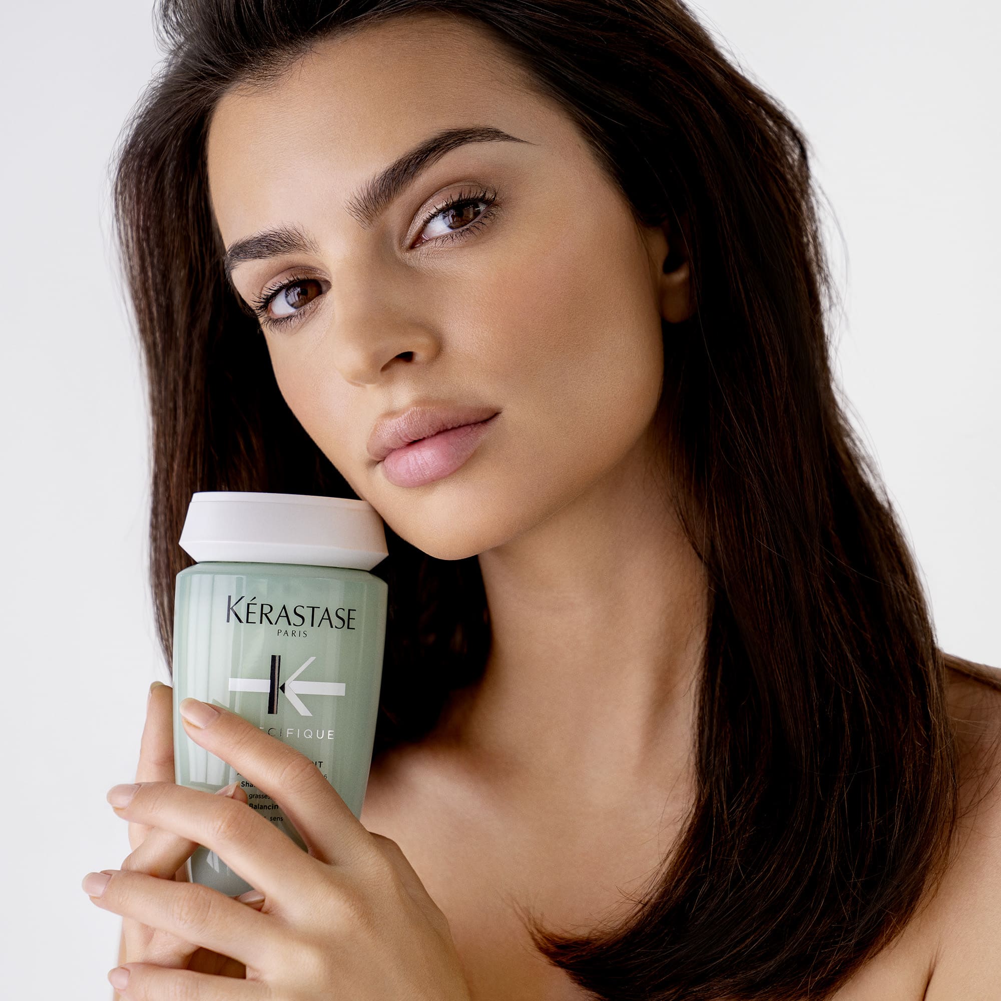 Shampoo Divalent Cabello Graso |250 ml| Kérastase Specifique - Imagen 9